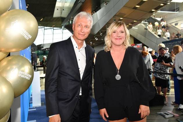 Norbert Schramm und Claudia Koreck Bayerischer Sportpreis 2023 Preis, Ehrung, Verleihung BMW Welt München 08. Juli 2023