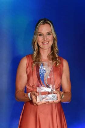 Denise Herrmann-Wick und Claudia Koreck Bayerischer Sportpreis 2023 Preis, Ehrung, Verleihung BMW Welt München 08. Juli 2023