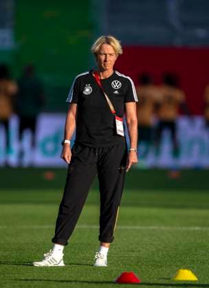 07.07.2023, Fussball Frauen, Test-Länderspiel, Deutschland - Sambia, im Sportpark Ronhof Thomas Sommer in Fürth, Trainerin Martina Voss-Tecklenburg (Deutschland)