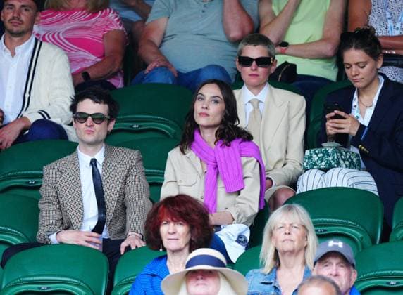 Mandatory Credit: Photo by Javier Garcia Shutterstock (14003010ar) Tom Sturridge, Alexa Chung and Emma Corrin watching the action on Centre Court Wimbledon Tennis Championships, Day 7, The All England Lawn Tennis and Croquet Club, London, UK - 09 Jul 2023 Wimbledon Tennis Championships, Day 7, The All England Lawn Tennis and Croquet Club, London, UK - 09 Jul 2023  Copyright: xJavierxGarcia Shutterstockx 14003010ar
