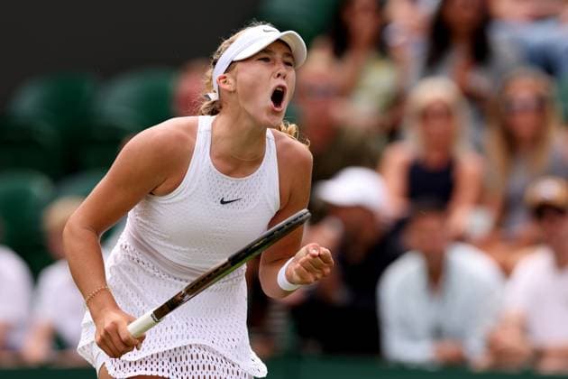 Sport Bilder des Tages 9th July 2023; All England Lawn Tennis and Croquet Club, London, England: Wimbledon Tennis Tournament; Mirra Andreeva celebrates after she breaks the serve of Anastasia Potapova  ActionPlus12529235 ShaunxBrooks