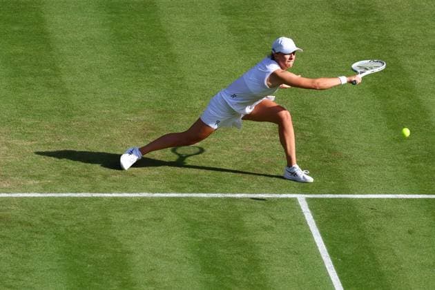 Mandatory Credit: Photo by Simon Dael Shutterstock (14003009ed) Belinda Bencic during her fourth round match Wimbledon Tennis Championships, Day 7, The All England Lawn Tennis and Croquet Club, London, UK - 09 Jul 2023 Wimbledon Tennis Championships, Day 7, The All England Lawn Tennis and Croquet Club, London, UK - 09 Jul 2023  Copyright: xSimonxDael Shutterstockx 14003009ed