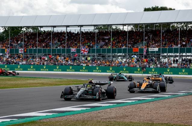 44 Lewis Hamilton (GBR, Mercedes-AMG Petronas F1 Team), 81 Oscar Piastri (AUS, McLaren F1 Team), F1 Grand Prix of Great Britain at Silverstone Circuit on July 9, 2023 in Silverstone, Great Britain. (Photo by HOCH ZWEI) Silverstone Great Britain