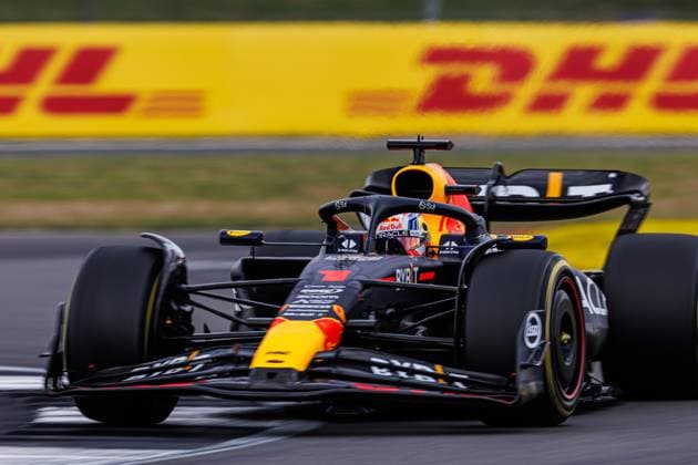 01 VERSTAPPEN Max (nld), Red Bull Racing RB19, action during the 2023 Formula 1 Aramco British Grand Prix, 10th round of the 2023 Formula One World Championship, WM, Weltmeisterschaft from July 7 to 9, 2023 on the Silverstone Circuit, in Silverstone, United Kingdom - F1 - BRITISH GRAND PRIX 2023 - RACE DPPI Panoramic  00123025_CL19872 
