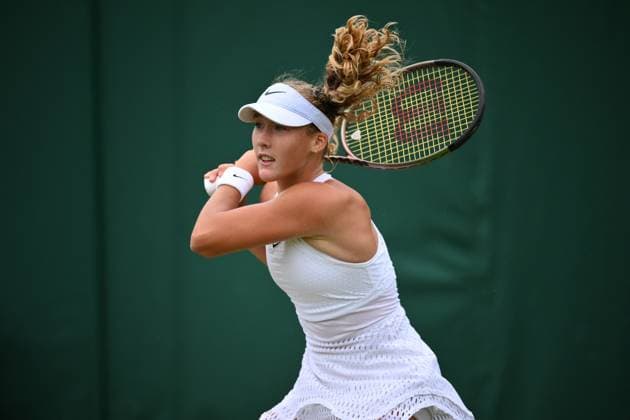 Wimbledon Championships Day 7 Mirra Andreeva (RUS) during her fourth round match at the 2023 Wimbledon Championships at the AELTC in London, UK on July 9, 2023. Photo by Corinne Dubreuil ABACAPRESS.COM London United Kingdom  Copyright: xDubreuilxCorinne ABACAx 860097_046 DubreuilxCorinne ABACAx 860097_046