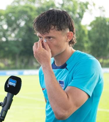 Sport Themen der Woche KW28 Sport Bilder des Tages Fussball, Herren, Saison 2023 24, 2. Bundesliga, Hertha BSC, Training, Medienrunde mit Fabian Reese (Hertha BSC) 10.07. 2023, *** Football, men, season 2023 24, 2 Bundesliga, Hertha BSC, training, media round with Fabian Reese Hertha BSC 10 07 2023, Copyright: xSebastianxRäppold MatthiasxKochx