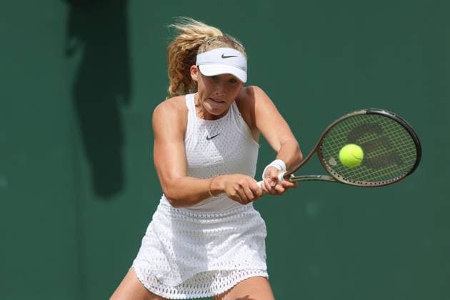Wimbledon: Day Eight 10 July 2023, Wimbledon - Wimbledon Tennis Championships - Day Eight - Mirra Andreeva in action during her Ladies Singles round of 16 match against Madison Keys (USA) - Photo: Charlotte Wilson Offside. Wimbledon UK Copyright: xCharlottexWilsonx xOffsidexOffside