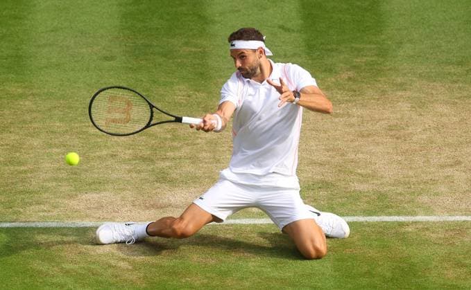Sport Bilder des Tages Mandatory Credit: Photo by Ella Ling Shutterstock (14003751dq) Grigor Dimitrov in action again Holger Rune Wimbledon Tennis Championships, Day 8, The All England Lawn Tennis and Croquet Club, London, UK - 10 Jul 2023 Wimbledon Tennis Championships, Day 8, The All England Lawn Tennis and Croquet Club, London, UK - 10 Jul 2023  Copyright: xEllaxLing Shutterstockx 14003751dq