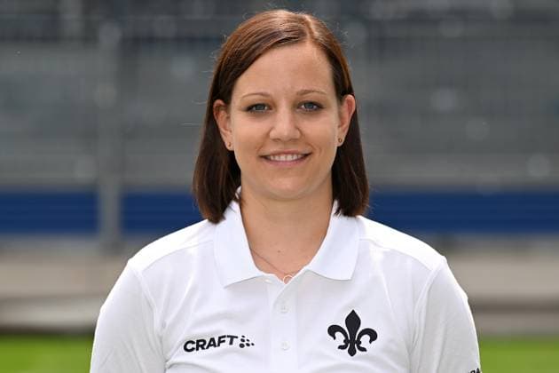 10.07.2023, xjhx, Fussball 1.Bundesliga, SV Darmstadt 98 - Fototermin Saison 2023 24 1.BL Porträttermin 2023 2024 emspor, v.l. Physiotherapeutin Katrin Herbig; SV Darmstadt 98; 1.BL, Porträttermin 2023 2024 (DFL DFB REGULATIONS PROHIBIT ANY USE OF PHOTOGRAPHS as IMAGE SEQUENCES and or QUASI-VIDEO) Darmstadt