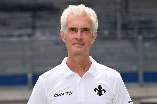 10.07.2023, xjhx, Fussball 1.Bundesliga, SV Darmstadt 98 - Fototermin Saison 2023 24 1.BL Porträttermin 2023 2024 emspor, v.l. Mannschaftsarzt Dr. Dr. Ingo Schwinnen; SV Darmstadt 98; 1.BL, Porträttermin 2023 2024 (DFL DFB REGULATIONS PROHIBIT ANY USE OF PHOTOGRAPHS as IMAGE SEQUENCES and or QUASI-VIDEO) Darmstadt
