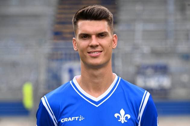 10.07.2023, xjhx, Fussball 1.Bundesliga, SV Darmstadt 98 - Fototermin Saison 2023 24 1.BL Porträttermin 2023 2024 emspor, v.l. Mathias Honsak; SV Darmstadt 98; 1.BL, Porträttermin 2023 2024 (DFL DFB REGULATIONS PROHIBIT ANY USE OF PHOTOGRAPHS as IMAGE SEQUENCES and or QUASI-VIDEO) Darmstadt