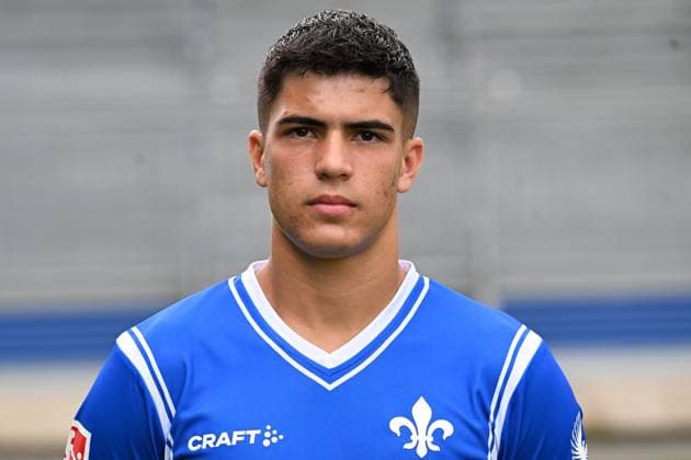 10.07.2023, xjhx, Fussball 1.Bundesliga, SV Darmstadt 98 - Fototermin Saison 2023 24 1.BL Porträttermin 2023 2024 emspor, v.l. Fabio Torsiello; SV Darmstadt 98; 1.BL, Porträttermin 2023 2024 (DFL DFB REGULATIONS PROHIBIT ANY USE OF PHOTOGRAPHS as IMAGE SEQUENCES and or QUASI-VIDEO) Darmstadt