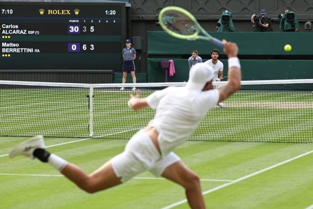 Wimbledon: Day Eight 10 July 2023, Wimbledon - Wimbledon Tennis Championships - Day Eight - Matteo Berrettini (ITA) in action as Carlos Alcaraz (ESP) waits for the ball during their Gentlemen s Singles Round of 16 match - Photo: Charlotte Wilson Offside. Wimbledon UK Copyright: xCharlottexWilsonx xOffsidexOffside
