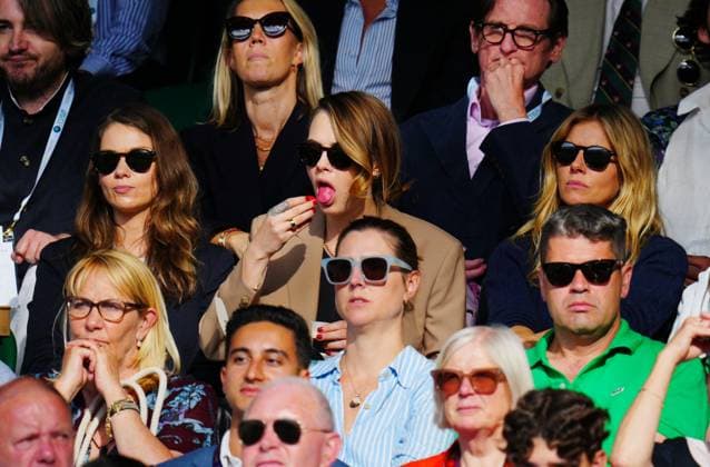 Mandatory Credit: Photo by Javier Garcia Shutterstock (14003748ki) Minke, Cara Delevingne and Sienna Miller eating strawberries and cream in the crowd on Centre Court Wimbledon Tennis Championships, Day 8, The All England Lawn Tennis and Croquet Club, London, UK - 10 Jul 2023 Wimbledon Tennis Championships, Day 8, The All England Lawn Tennis and Croquet Club, London, UK - 10 Jul 2023  Copyright: xJavierxGarcia Shutterstockx 14003748ki