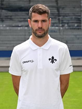 10.07.2023, xjhx, Fussball 1.Bundesliga, SV Darmstadt 98 - Fototermin Saison 2023 24 1.BL Porträttermin 2023 2024 emspor, v.l. Übergangskoordinator Pascal Pellowski; SV Darmstadt 98; 1.BL, Porträttermin 2023 2024 (DFL DFB REGULATIONS PROHIBIT ANY USE OF PHOTOGRAPHS as IMAGE SEQUENCES and or QUASI-VIDEO) Darmstadt