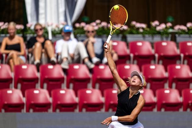 230711 Lisa Zaar, Sverige, under dag 2 av WTA, Tennis Damen Nordea Open den 11 juli 2023 i Bastad. Copyright: MATHILDAxAHLBERG BB230711MA015