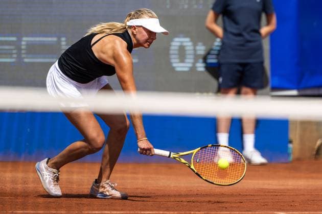 230711 Lisa Zaar, Sverige, under dag 2 av WTA, Tennis Damen Nordea Open den 11 juli 2023 i Bastad. Copyright: MATHILDAxAHLBERG BB230711MA020