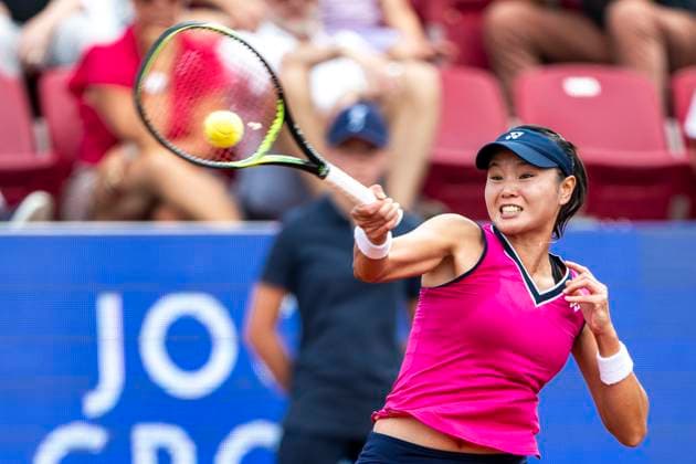 230711 Su Jeong Jang, Korea, under dag 2 av WTA, Tennis Damen Nordea Open den 11 juli 2023 i Bastad. Copyright: MATHILDAxAHLBERG BB230711MA096