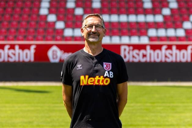 11.07.2023, Fussball, GER, Saison, 3.Liga, Porträttermin 2023 2024, SSV Jahn Regensburg Achim Beierlorzer (Geschäftsführer ; SSV Jahn Regensburg; 3.Liga, Porträttermin 2023 2024, DFL REGULATIONS PROHIBIT ANY USE OF PHOTOGRAPHS AS IMAGE SEQUENCES AND OR QUASI-VIDEO.