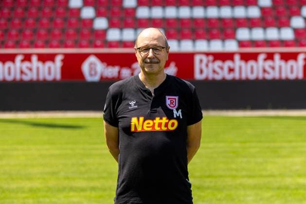 11.07.2023, Fussball, GER, Saison, 3.Liga, Porträttermin 2023 2024, SSV Jahn Regensburg Franz Müller (Mannschaftsarzt); SSV Jahn Regensburg; 3.Liga, Porträttermin 2023 2024, DFL REGULATIONS PROHIBIT ANY USE OF PHOTOGRAPHS AS IMAGE SEQUENCES AND OR QUASI-VIDEO.