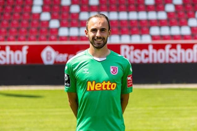 11.07.2023, Fussball, GER, Saison, 3.Liga, Porträttermin 2023 2024, SSV Jahn Regensburg Felix Gebhardt; SSV Jahn Regensburg; 3.Liga, Porträttermin 2023 2024, DFL REGULATIONS PROHIBIT ANY USE OF PHOTOGRAPHS AS IMAGE SEQUENCES AND OR QUASI-VIDEO.