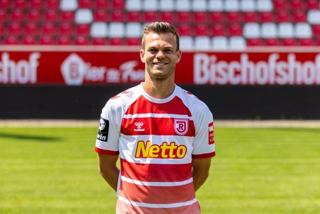 11.07.2023, Fussball, GER, Saison, 3.Liga, Porträttermin 2023 2024, SSV Jahn Regensburg Benedikt Saller; SSV Jahn Regensburg; 3.Liga, Porträttermin 2023 2024, DFL REGULATIONS PROHIBIT ANY USE OF PHOTOGRAPHS AS IMAGE SEQUENCES AND OR QUASI-VIDEO.