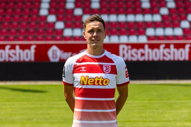 11.07.2023, Fussball, GER, Saison, 3.Liga, Porträttermin 2023 2024, SSV Jahn Regensburg Alexander Bittroff; SSV Jahn Regensburg; 3.Liga, Porträttermin 2023 2024, DFL REGULATIONS PROHIBIT ANY USE OF PHOTOGRAPHS AS IMAGE SEQUENCES AND OR QUASI-VIDEO.