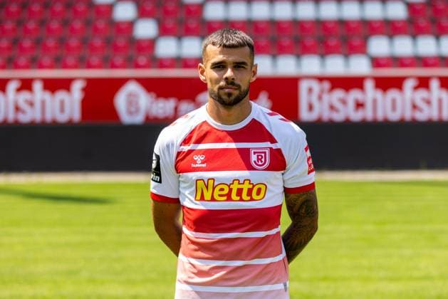 11.07.2023, Fussball, GER, Saison, 3.Liga, Porträttermin 2023 2024, SSV Jahn Regensburg Robin Ziegele; SSV Jahn Regensburg; 3.Liga, Porträttermin 2023 2024, DFL REGULATIONS PROHIBIT ANY USE OF PHOTOGRAPHS AS IMAGE SEQUENCES AND OR QUASI-VIDEO.