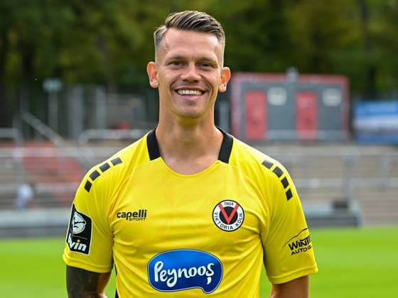 Kevin Rauhaut (Viktoria Koeln, 24). Viktoria Koeln, Fussball, 3. Liga, Portraettermin 2023 24, 12.07.2023 DFB DFL Regulations prohibit any use of Photographs as image sequences and or quasi-video X, Viktoria Koeln, Fussball, 3. Liga, Portraetermin 2023 2024, 12.07.2023 Köln Copyright: xEibner-Pressefoto ThomasxHaeslerx EP_EER