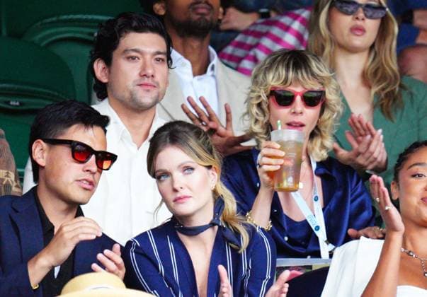 Mandatory Credit: Photo by Javier Garcia Shutterstock (14006839cg) Meghann Fahy, Will Sharpe and Sophia Di Martino watching the action on Centre Court Wimbledon Tennis Championships, Day 10, The All England Lawn Tennis and Croquet Club, London, UK - 12 Jul 2023 Wimbledon Tennis Championships, Day 10, The All England Lawn Tennis and Croquet Club, London, UK - 12 Jul 2023  Copyright: xJavierxGarcia Shutterstockx 14006839cg