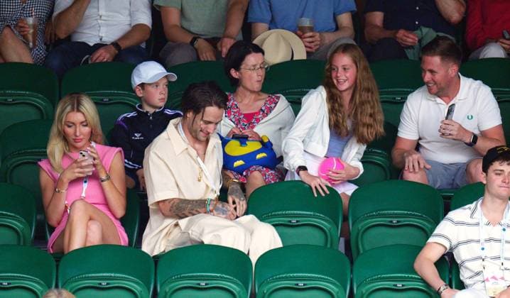 Mandatory Credit: Photo by Javier Garcia Shutterstock (14006839ec) Liam Payne poses for a photo on Centre Court, sat next to Kate Cassidy Wimbledon Tennis Championships, Day 10, The All England Lawn Tennis and Croquet Club, London, UK - 12 Jul 2023 Wimbledon Tennis Championships, Day 10, The All England Lawn Tennis and Croquet Club, London, UK - 12 Jul 2023  Copyright: xJavierxGarcia Shutterstockx 14006839ec