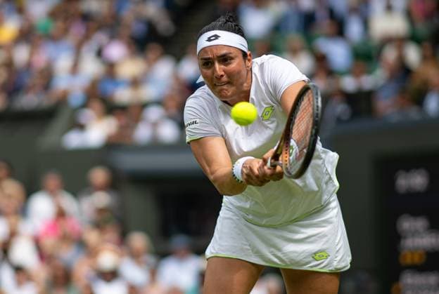 Tennis - Wimbledon Championship 2023 - Day 10 LONDON, ENGLAND - Wednesday, July 12, 2023: Ons Jabeur (TUN) during the Ladies Singles Quarter-Final match on Day Ten of The Championships Wimbledon 2023 at the All England Lawn Tennis and Croquet Club. LONDON All England Lawn Tennis and Croq GREATER LONDON ENGLAND  Copyright: xKirstenxHolstx P2023-07-12-Wimbledon_Day_10-15