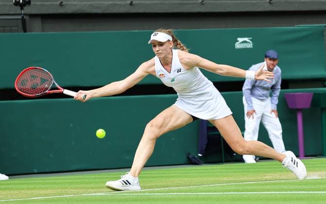 TENNIS - Wimbledon 2023 LONDON,ENGLAND,12.JUL.23 - TENNIS - WTA, Tennis Damen World Tour, Wimbledon, Grand Slam. Image shows Elena Rybakina (KAZ).  GEPAxpictures xAlanxGrieves