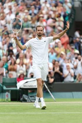 Daniil Medvedev TENNIS : Wimbledon 2023 - 12 07 2023 AntoineCouvercelle Panoramic  