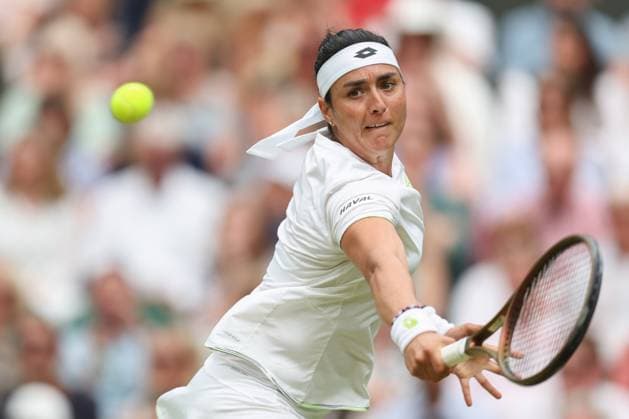 Wimbledon: Day Eleven 13 July 2023, Wimbledon - Wimbledon Tennis Championships - Day Eleven - Ons Jabeur (TUN) in action during her Ladies Singles Semi Finals match against Aryna Sabalenka - Photo: Charlotte Wilson Offside. Wimbledon UK Copyright: xCharlottexWilsonx xOffsidexOffside
