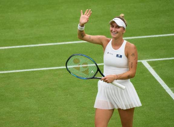 2023 Wimbledon Championships Marketa Vondrousova (CZE) celebrates winning the ladies™ semi finals against Elina Svitolina (UKR) on Day 11 at the 2023 Wimbledon Championships at the All England Club, London, UK, 13 July 2023, Credit:Peter van den Berg Avalon United Kingdom, England, London, All England Lawn Tennis and Croquet Club  Copyright: xPeterxvanxdenxBergx xAvalonx 0299107037st