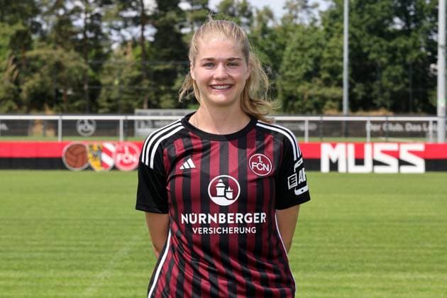 12.07.2023 - 1. FC Nürnberg FCN Club - Saison 2023 2024 - Fototermin Porträttermin Frauen - Einzelbild Einzelfoto Portrait Porträt Kopfbild - Sportfoto Zink DaMa - xdaxmax - Einzelbild Einzelfoto Portrait Porträt Kopfbild - Anne Führlein Fuehrlein (16, 1. FC Nürnberg FCN )