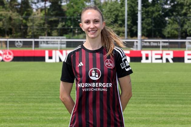 12.07.2023 - 1. FC Nürnberg FCN Club - Saison 2023 2024 - Fototermin Porträttermin Frauen - Einzelbild Einzelfoto Portrait Porträt Kopfbild - Sportfoto Zink DaMa - xdaxmax - Einzelbild Einzelfoto Portrait Porträt Kopfbild - Nadja Burkard (22, 1. FC Nürnberg FCN )