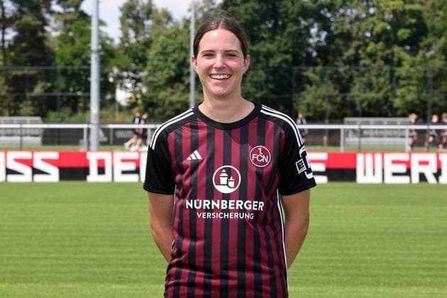 12.07.2023 - 1. FC Nürnberg FCN Club - Saison 2023 2024 - Fototermin Porträttermin Frauen - Einzelbild Einzelfoto Portrait Porträt Kopfbild - Sportfoto Zink DaMa - xdaxmax - Einzelbild Einzelfoto Portrait Porträt Kopfbild - Lara Schmidt (27, 1. FC Nürnberg FCN )