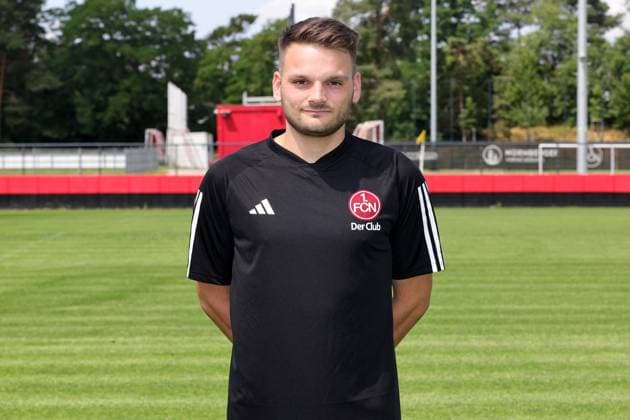 12.07.2023 - 1. FC Nürnberg FCN Club - Saison 2023 2024 - Fototermin Porträttermin Frauen - Einzelbild Einzelfoto Portrait Porträt Kopfbild - Sportfoto Zink DaMa - xdaxmax - Einzelbild Einzelfoto Portrait Porträt Kopfbild - Jason Altmann ( Co-Trainer 1. FC Nürnberg FCN )