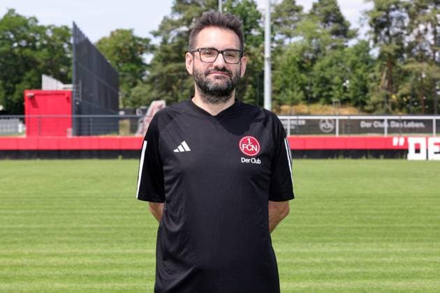 12.07.2023 - 1. FC Nürnberg FCN Club - Saison 2023 2024 - Fototermin Porträttermin Frauen - Einzelbild Einzelfoto Portrait Porträt Kopfbild - Sportfoto Zink DaMa - xdaxmax - Einzelbild Einzelfoto Portrait Porträt Kopfbild - Flo Zenger (Videoanalyst 1. FC Nürnberg FCN )