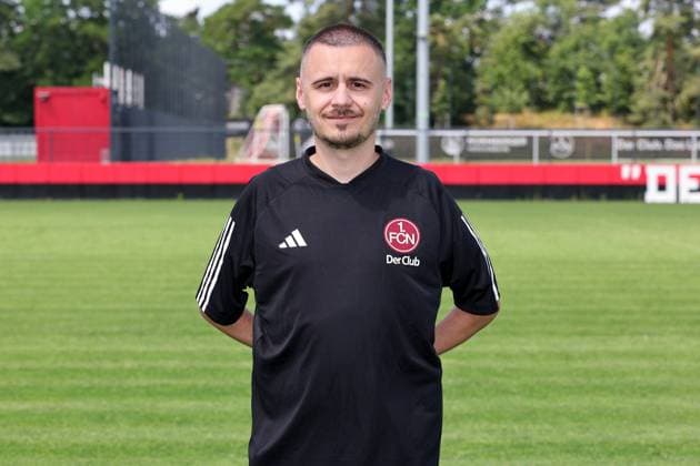12.07.2023 - 1. FC Nürnberg FCN Club - Saison 2023 2024 - Fototermin Porträttermin Frauen - Einzelbild Einzelfoto Portrait Porträt Kopfbild - Sportfoto Zink DaMa - xdaxmax - Einzelbild Einzelfoto Portrait Porträt Kopfbild - Alan Niksic (Zeugwart 1. FC Nürnberg FCN )