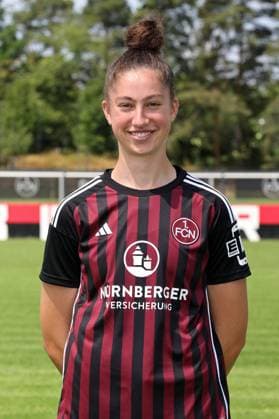 12.07.2023 - 1. FC Nürnberg FCN Club - Saison 2023 2024 - Fototermin Porträttermin Frauen - Einzelbild Einzelfoto Portrait Porträt Kopfbild - Sportfoto Zink DaMa - xdaxmax - Einzelbild Einzelfoto Portrait Porträt Kopfbild - Emma Kusch (9, 1. FC Nürnberg FCN )