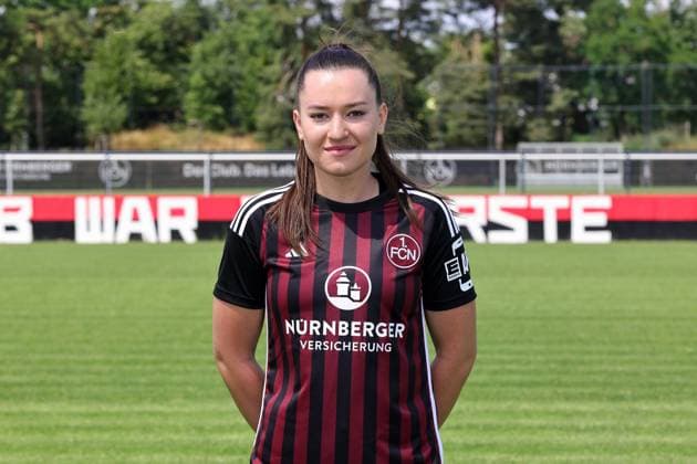 12.07.2023 - 1. FC Nürnberg FCN Club - Saison 2023 2024 - Fototermin Porträttermin Frauen - Einzelbild Einzelfoto Portrait Porträt Kopfbild - Sportfoto Zink DaMa - xdaxmax - Einzelbild Einzelfoto Portrait Porträt Kopfbild - Weronika Kaczor (10, 1. FC Nürnberg FCN )
