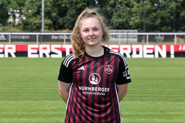 12.07.2023 - 1. FC Nürnberg FCN Club - Saison 2023 2024 - Fototermin Porträttermin Frauen - Einzelbild Einzelfoto Portrait Porträt Kopfbild - Sportfoto Zink DaMa - xdaxmax - Einzelbild Einzelfoto Portrait Porträt Kopfbild - Madeleine Steck (28, 1. FC Nürnberg FCN )