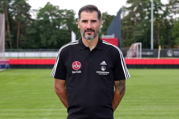 12.07.2023 - 1. FC Nürnberg FCN Club - Saison 2023 2024 - Fototermin Porträttermin - Einzelbild Einzelfoto Portrait Porträt Kopfbild - Sportfoto Zink DaMa - xdaxmax - Einzelbild Einzelfoto Portrait Porträt Kopfbild - Cristian Fiel ( Trainer 1. FC Nürnberg FCN )