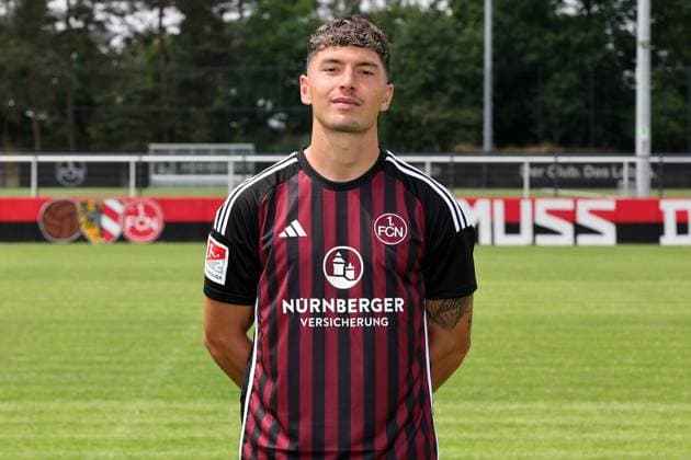 12.07.2023 - 1. FC Nürnberg FCN Club - Saison 2023 2024 - Fototermin Porträttermin - Einzelbild Einzelfoto Portrait Porträt Kopfbild - Sportfoto Zink DaMa - xdaxmax - Einzelbild Einzelfoto Portrait Porträt Kopfbild - Taylan Duman (8, 1. FC Nürnberg FCN )