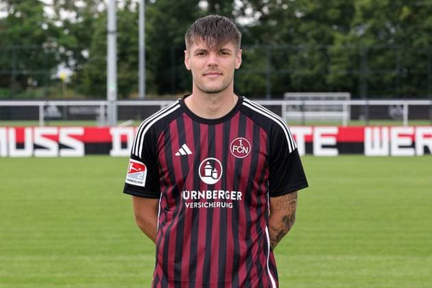 12.07.2023 - 1. FC Nürnberg FCN Club - Saison 2023 2024 - Fototermin Porträttermin - Einzelbild Einzelfoto Portrait Porträt Kopfbild - Sportfoto Zink DaMa - xdaxmax - Einzelbild Einzelfoto Portrait Porträt Kopfbild - Erik Wekesser (13, 1. FC Nürnberg FCN )
