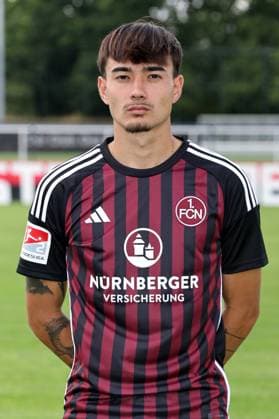 12.07.2023 - 1. FC Nürnberg FCN Club - Saison 2023 2024 - Fototermin Porträttermin - Einzelbild Einzelfoto Portrait Porträt Kopfbild - Sportfoto Zink DaMa - xdaxmax - Einzelbild Einzelfoto Portrait Porträt Kopfbild - Jens Castrop ( 17, 1. FC Nürnberg FCN )