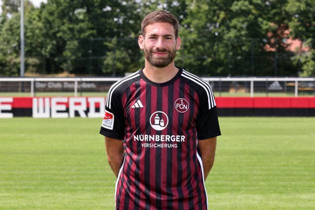 12.07.2023 - 1. FC Nürnberg FCN Club - Saison 2023 2024 - Fototermin Porträttermin - Einzelbild Einzelfoto Portrait Porträt Kopfbild - Sportfoto Zink DaMa - xdaxmax - Einzelbild Einzelfoto Portrait Porträt Kopfbild - Enrico Valentini (22, 1. FC Nürnberg FCN )